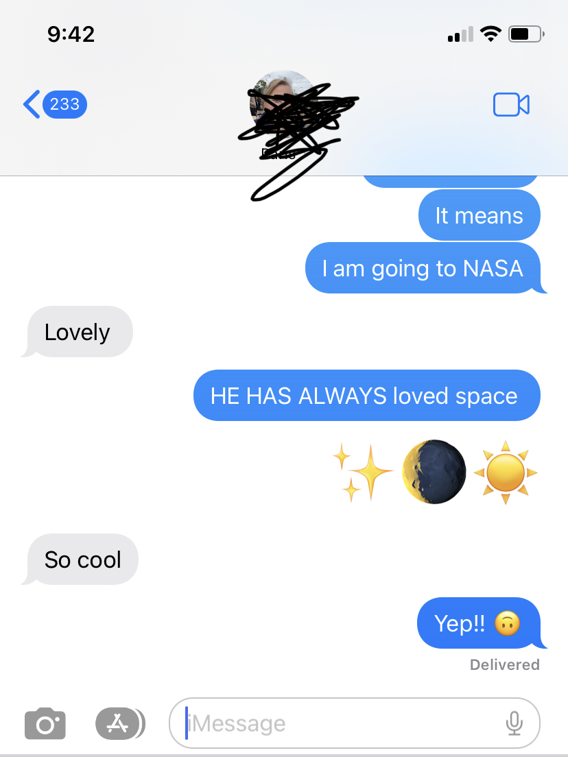 phone message TEXT conversation with a friend about Daddy Squad's new track - Me Voy Pa La NASA